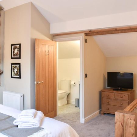 Вилла The Barn Spofforth Экстерьер фото